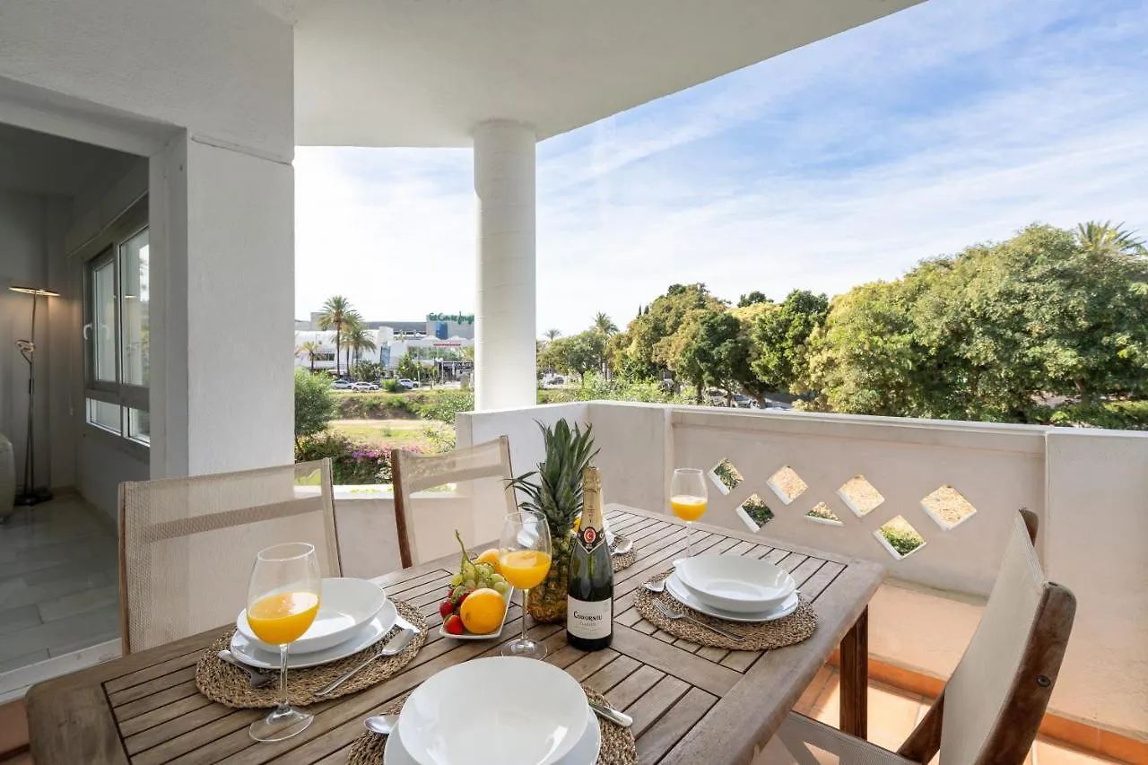 Beach Front Apartment In Puerto Banus Marbella